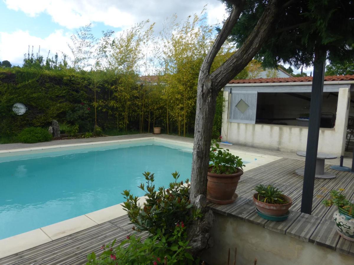 Soleil Lotus Apartamento Saint-Hilaire-de-Brethmas Exterior foto