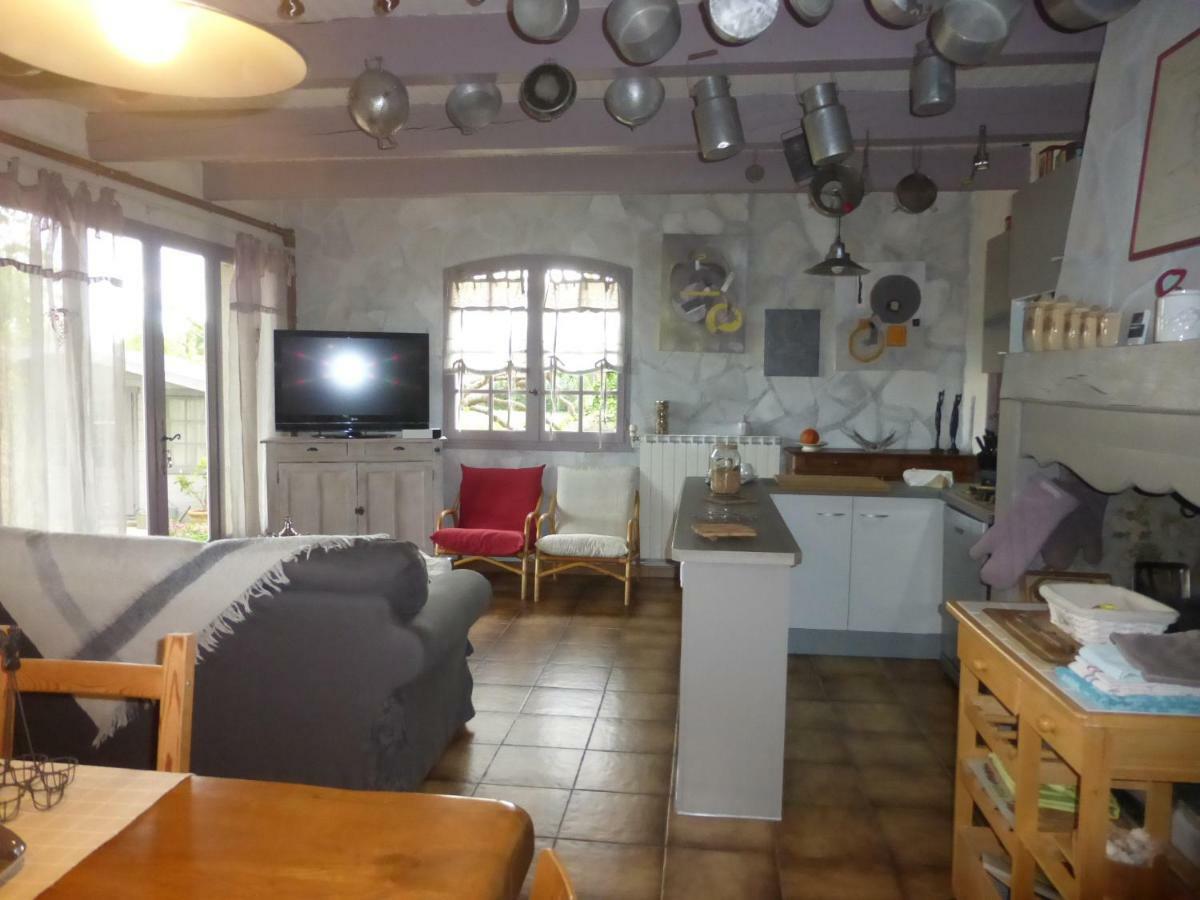 Soleil Lotus Apartamento Saint-Hilaire-de-Brethmas Exterior foto